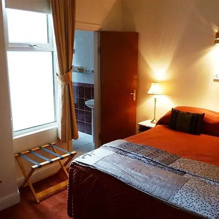 Garnish House 3* Cork