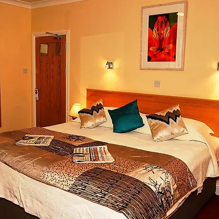 Garnish House 3* Корк