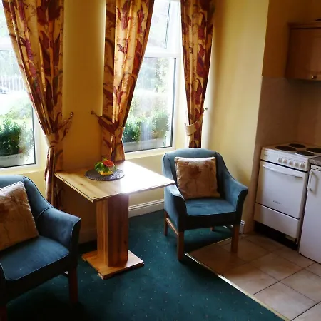 Garnish House Гостевой дом Корк