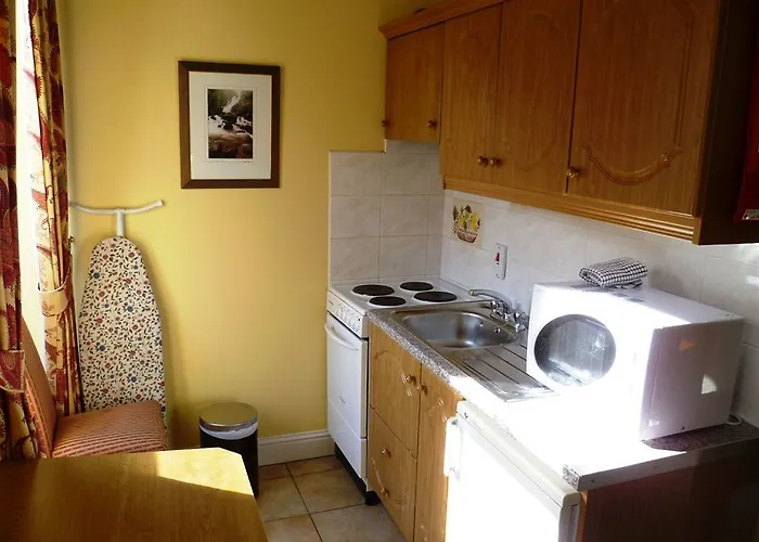 Garnish House 3* Cork