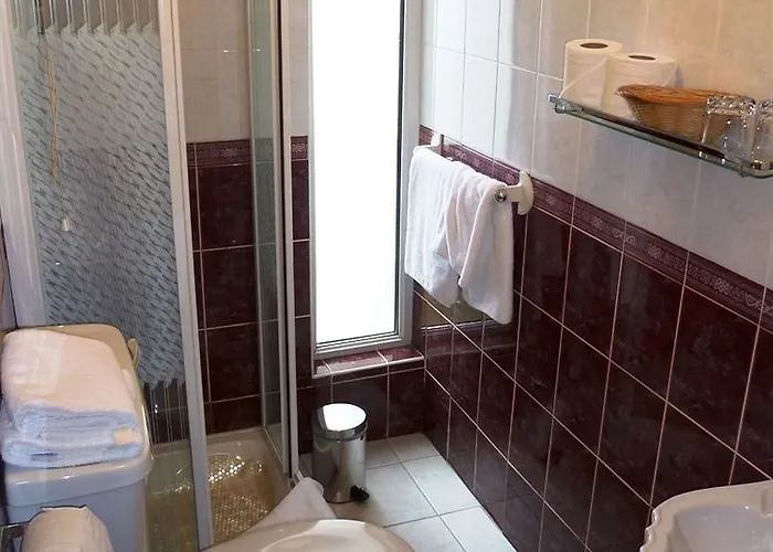 Garnish House 3* Cork